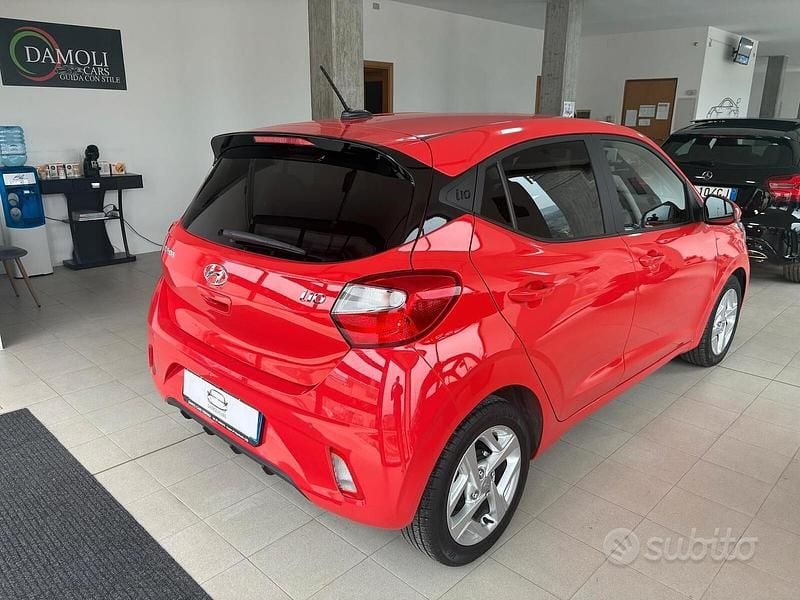 Usata Hyundai i10 Prime 67 CV (49 kW) 2020 Rosso Utilitaria