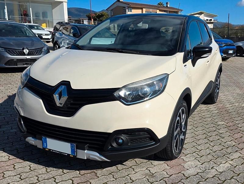 Usata Renault Captur 90 CV (66 kW) 2016 SUV