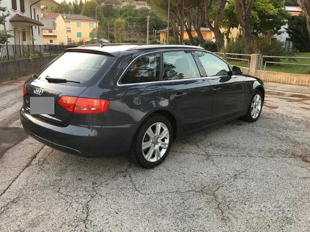 Usata Audi A4 143 CV (105 kW) 2009 Nero Station wagon