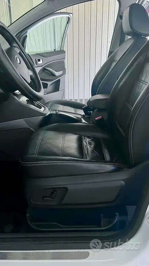 Usata Ford Kuga 163 CV (119 kW) 2011 Bianco SUV