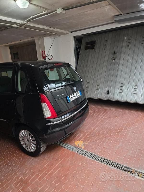 Usata Lancia Musa 95 CV (69 kW) 2012 Nero Monovolume