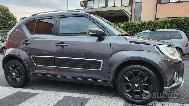 Usata Suzuki Ignis 90 CV (66 kW) 2017 Grigio Utilitaria