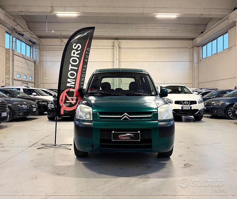 Verde Usata 2003 Citroën Berlingo Monovolume | 1900 € (Cara) - Immagine 1/4