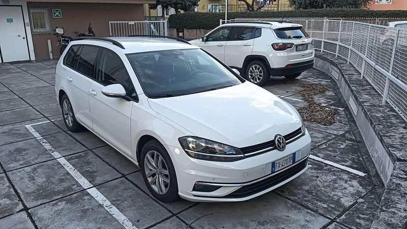 Usata VW Golf VII Business 150 CV (110 kW) 2019 Bianco Station wagon