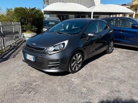 Usata Kia Rio 90 CV (66 kW) 2017 Nero Berlina