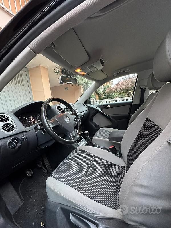 Usata VW Tiguan 140 CV (102 kW) 2010 Nero SUV