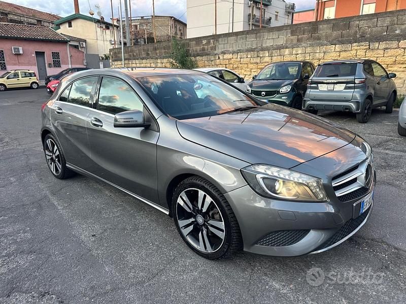 Usata Mercedes A200 136 CV (100 kW) 2014 Grigio Berlina