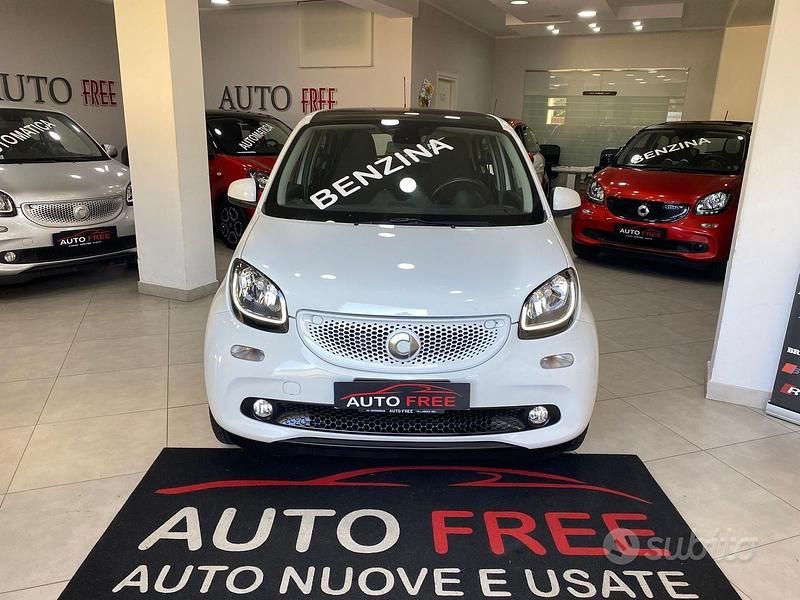 Usata Smart ForFour Passion 61 CV (44 kW) 2015 Bianco Utilitaria