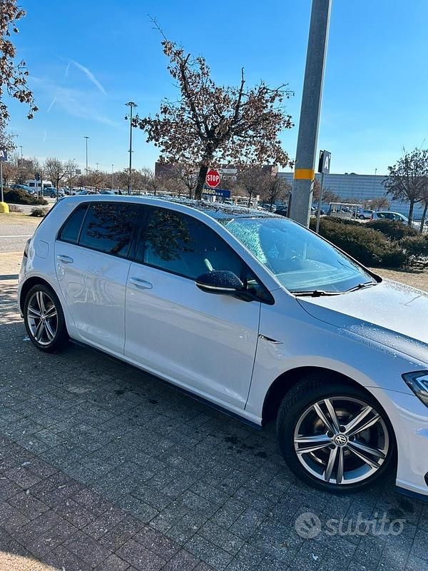 Usata VW Golf VII R-line 170 CV (125 kW) 2018 Bianco Berlina
