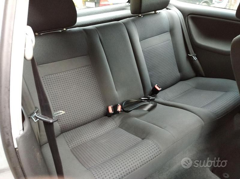 Usata VW Polo 75 CV (55 kW) 2001 Grigio Berlina