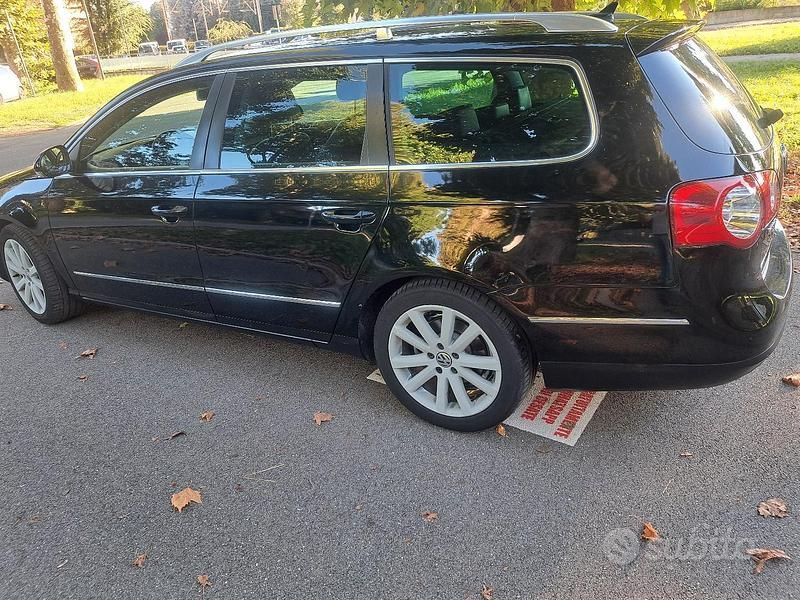 Usata VW Passat 175 CV (128 kW) 2010 Nero Station wagon