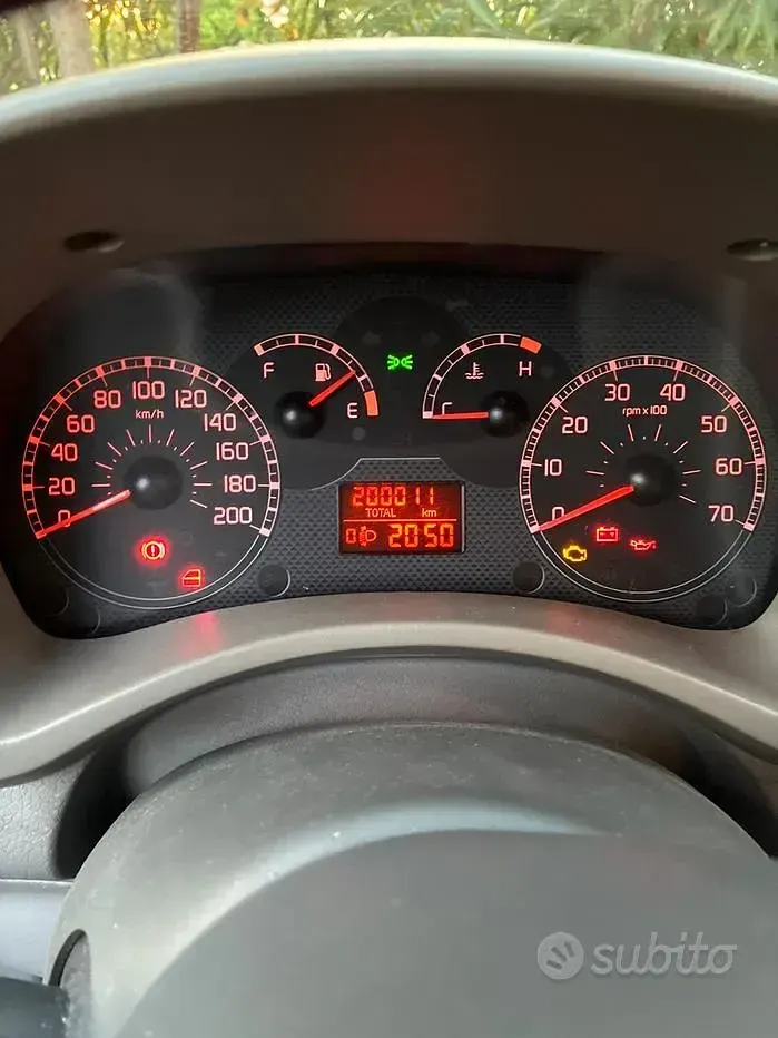 Usata Fiat Panda 60 CV (44 kW) 2004 Marrone Utilitaria