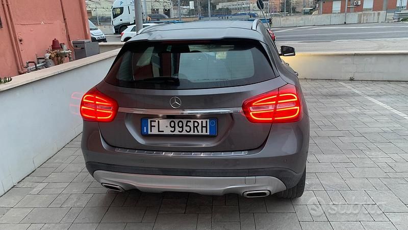 Usata Mercedes GLA180 2016 Grigio SUV