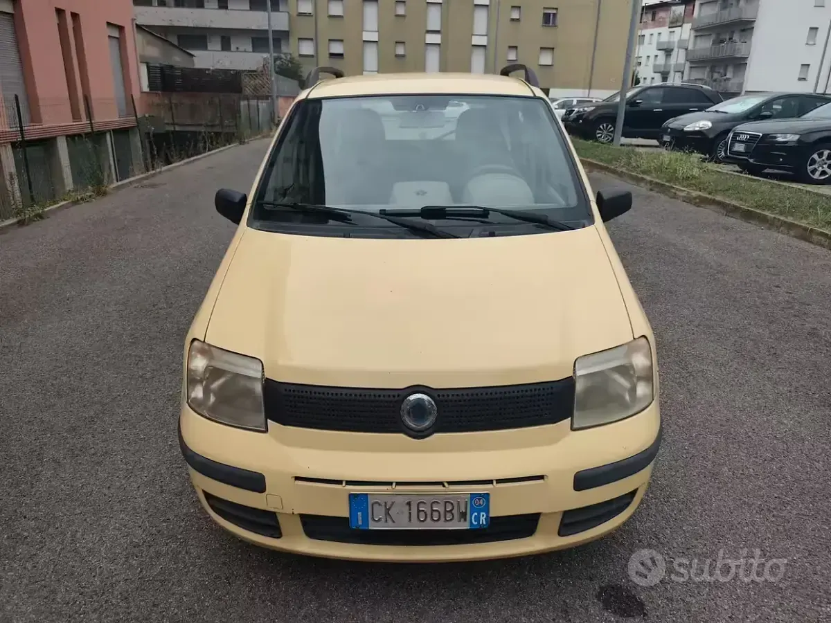 Usata Fiat Panda 54 CV (39 kW) 2004 Giallo Utilitaria