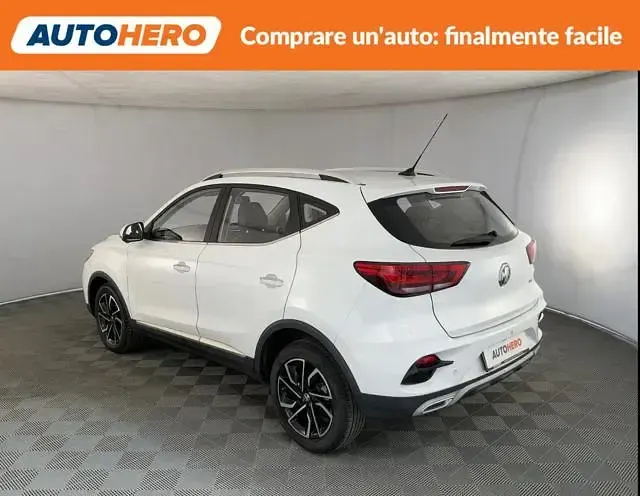 Usata MG ZS Luxury 106 CV (77 kW) 2024 Bianco SUV