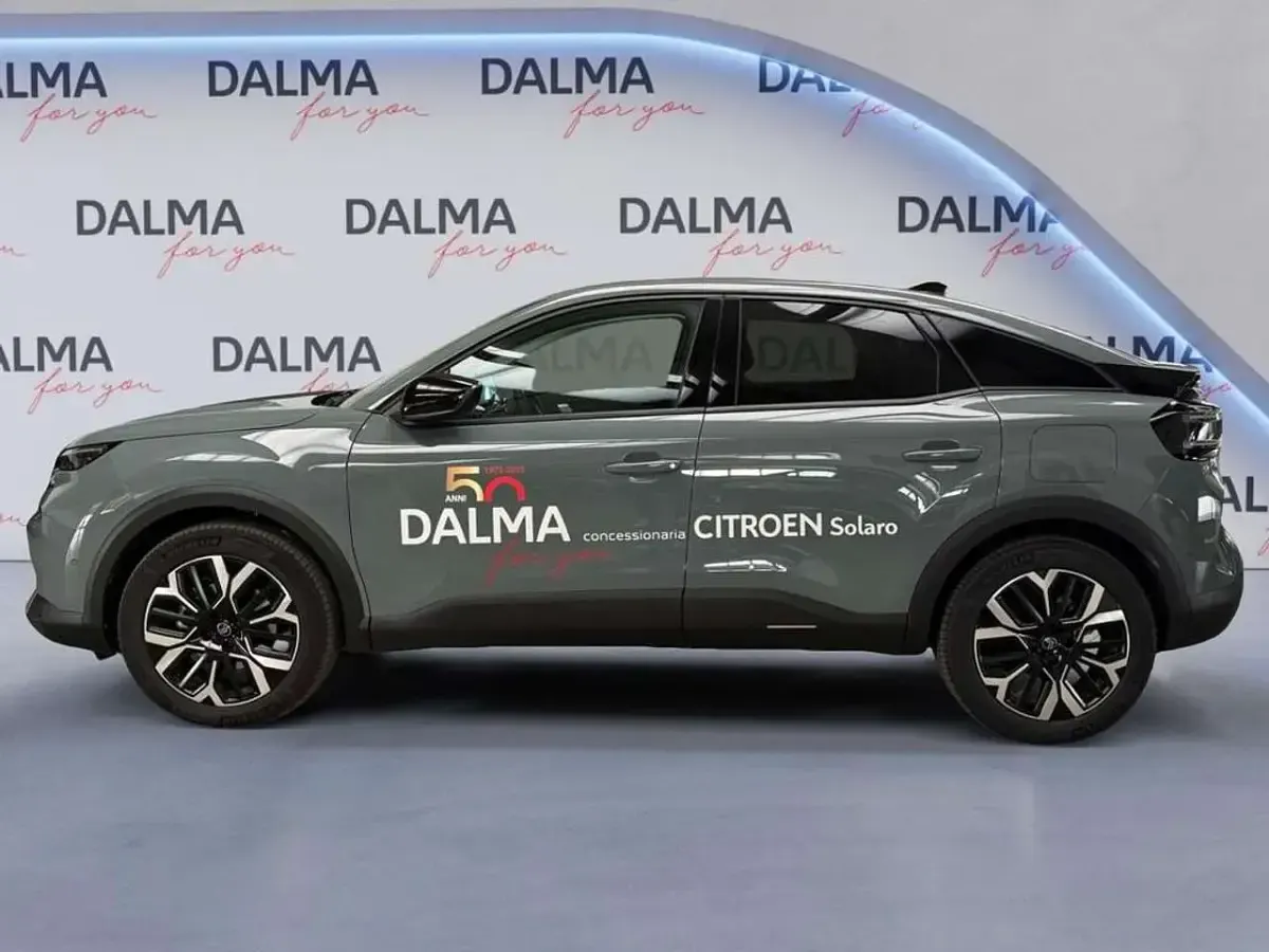 Usata Citroën C4 145 CV (106 kW) 2025 Manhattan green SUV