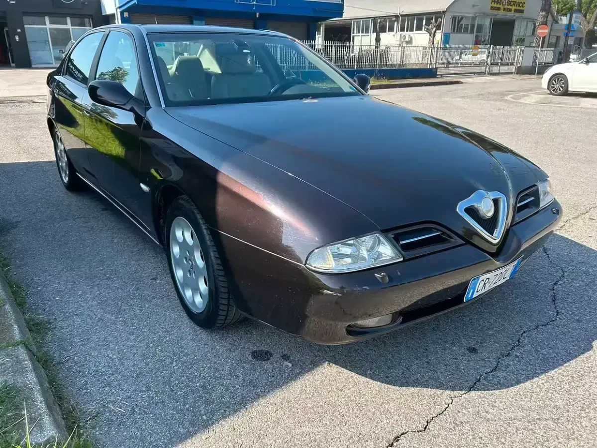 Usata Alfa Romeo 166 150 CV (110 kW) 2002 Nero Berlina