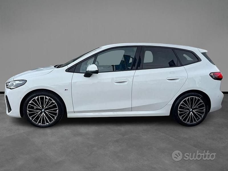 Usata BMW 218 Active Tourer Comfort Edition 150 CV (110 kW) 2024 Bianco Monovolume