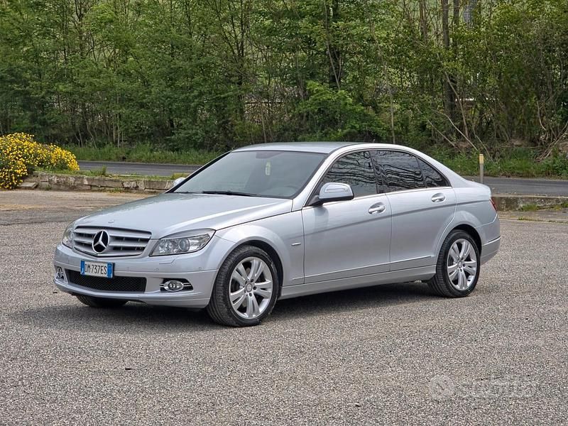Begagnad Mercedes E320 Avantgarde 224 HK (164 kW) 2008 Grå Sedan