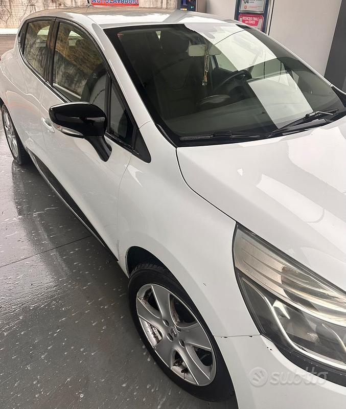 Usata Renault Clio IV 75 CV (55 kW) 2013 Bianco Berlina