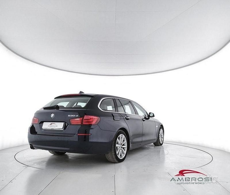 Usata BMW 530 245 CV (180 kW) 2012 Blu Station wagon