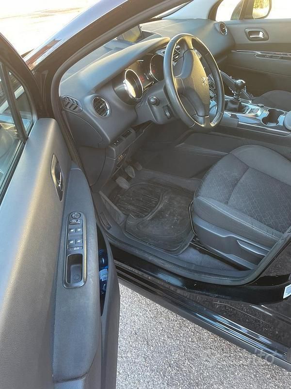 Usata Peugeot 3008 115 CV (84 kW) 2013 Nero Monovolume
