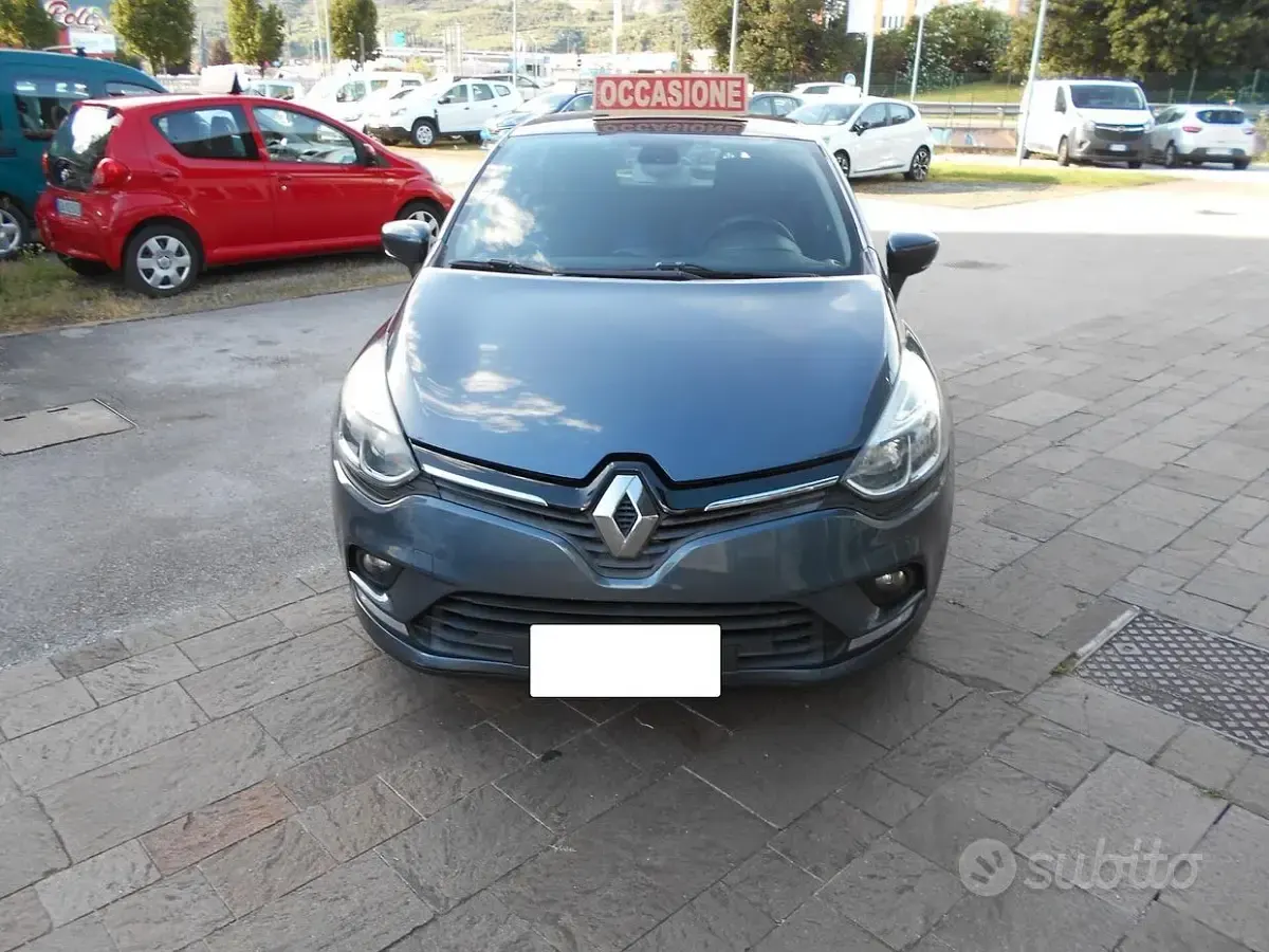 Usata Renault Clio 75 CV (55 kW) 2017 Grigio Utilitaria
