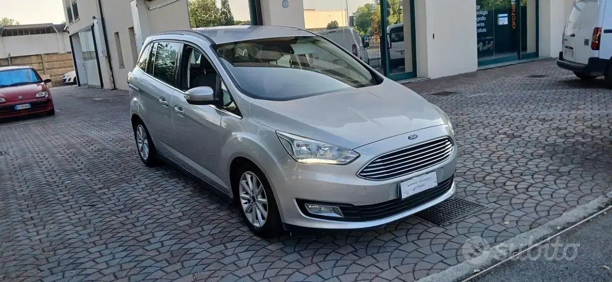 Usata Ford C-MAX 120 CV (88 kW) 2015 Grigio Monovolume