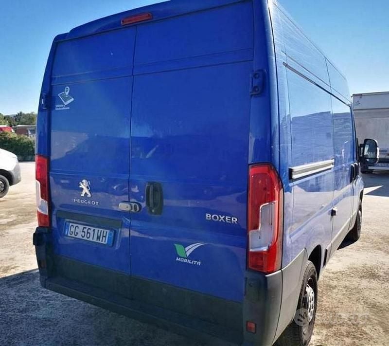 Usata Peugeot Boxer S 140 CV (102 kW) 2021 Blu / pastello Furgone