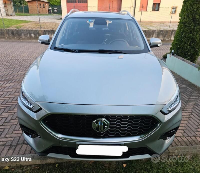 Usata MG ZS 106 CV (77 kW) 2023 Grigio Berlina