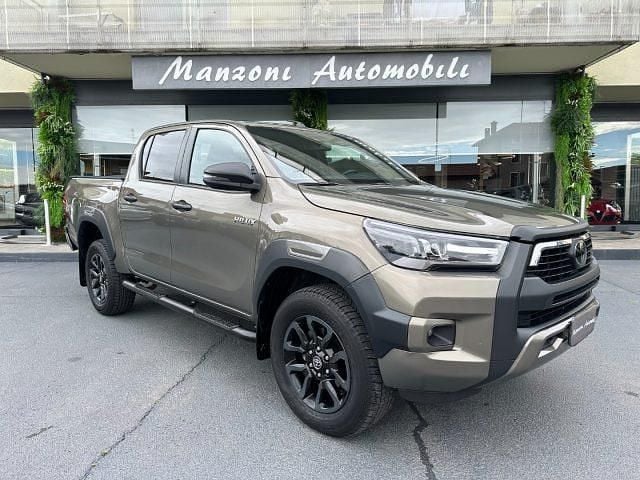 Usata Toyota HiLux 204 CV (150 kW) 2021 Bronzo Pick-up