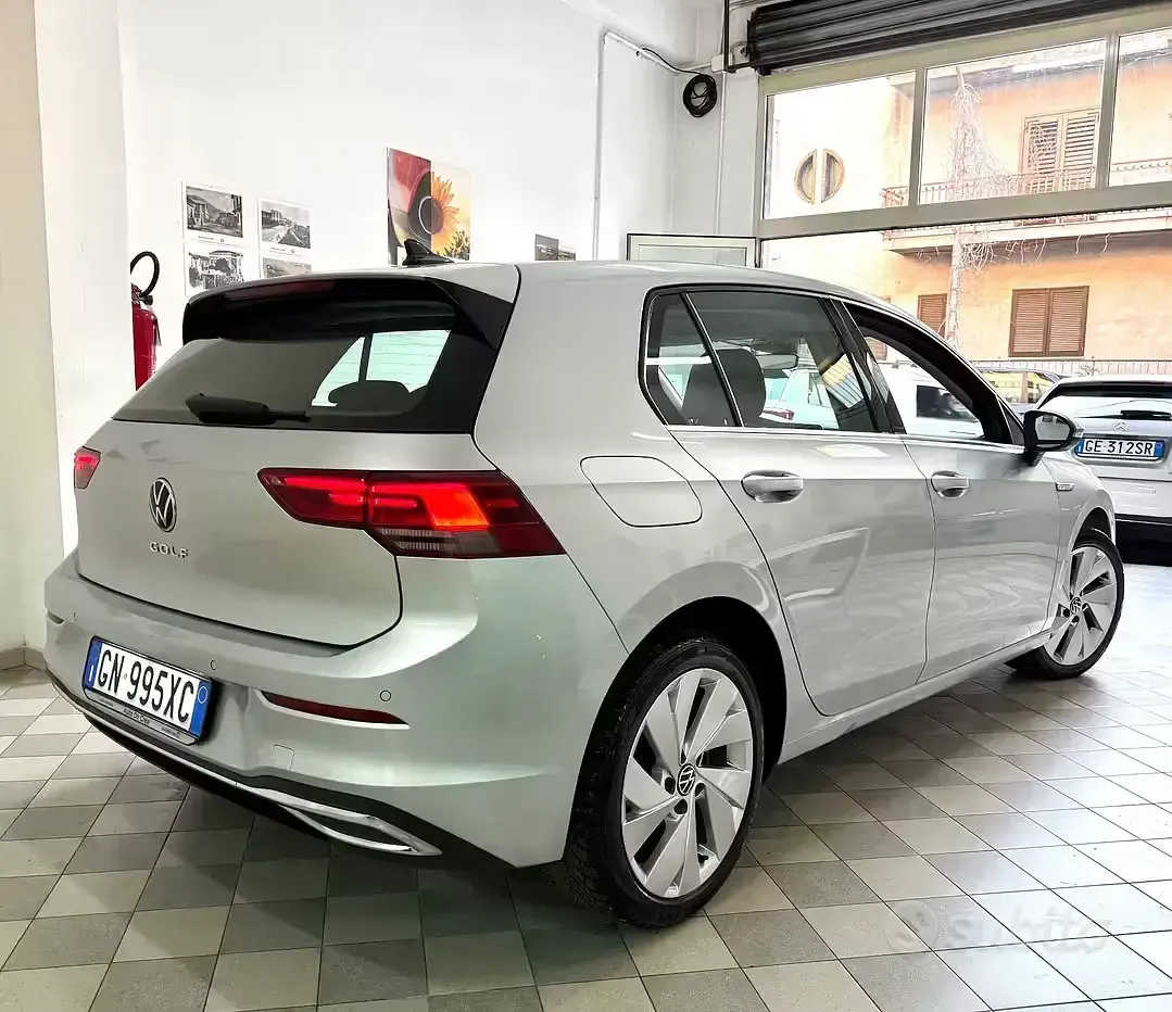 Usata VW Golf VIII Style 150 CV (110 kW) 2023 Grigio Berlina