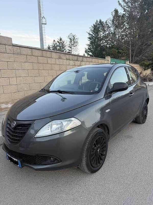 Usata Lancia Ypsilon S 86 CV (63 kW) 2014 Utilitaria