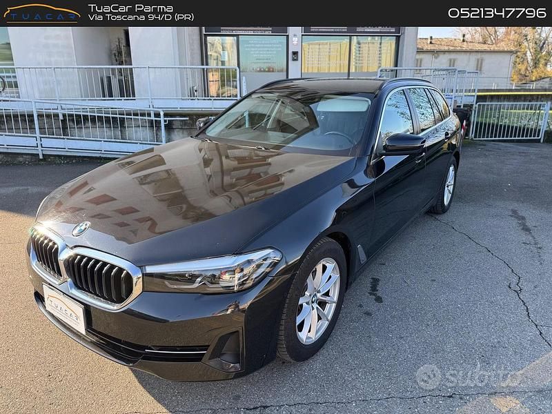 Nero Usata 2022 BMW 520 Efficient Dynamics Station wagon | 22.500 € (Super prezzo) - Immagine 1/4