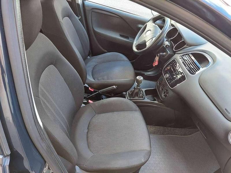 Usata Fiat Punto Street 69 CV (50 kW) 2015 Utilitaria