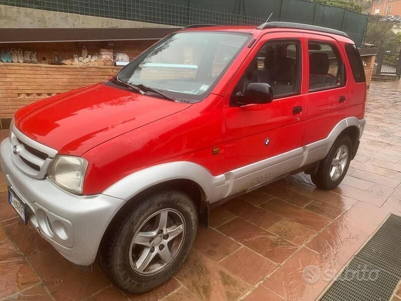 Usata Daihatsu Terios 86 CV (63 kW) 2004 Rosso SUV
