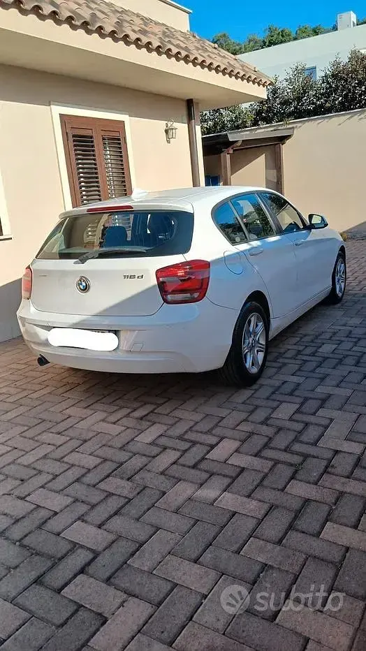 Usata BMW 118 143 CV (105 kW) 2012 Bianco Utilitaria