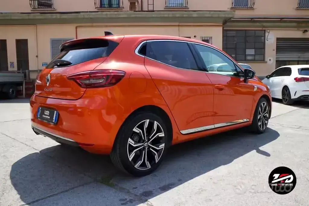 Usata Renault Clio V 101 CV (74 kW) 2020 Berlina