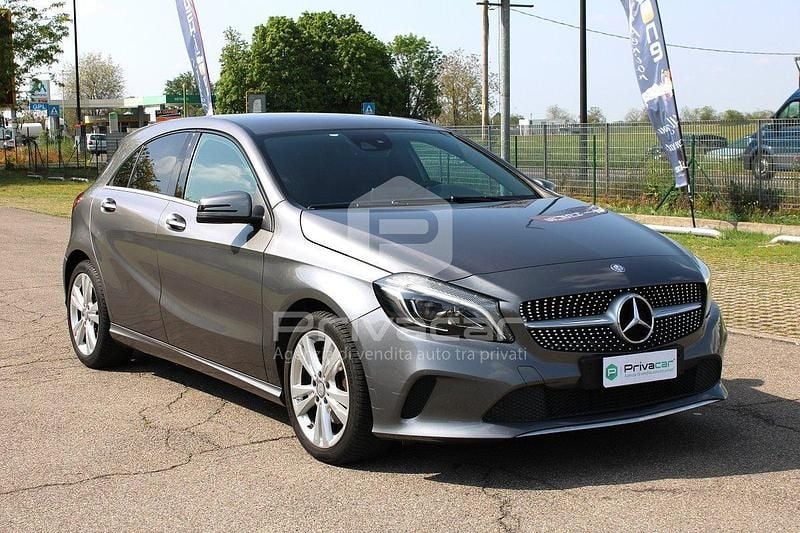 Usata Mercedes A200 136 CV (100 kW) 2018 Grigio Berlina