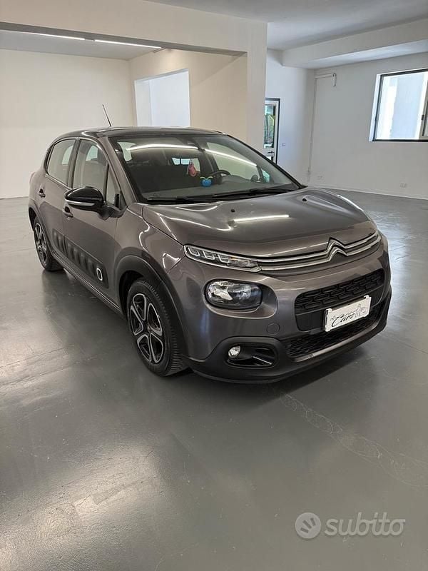 Grigio Usata 2018 Citroën C3 Shine Tre volumi | 8900 € (Buon prezzo) - Immagine 1/4