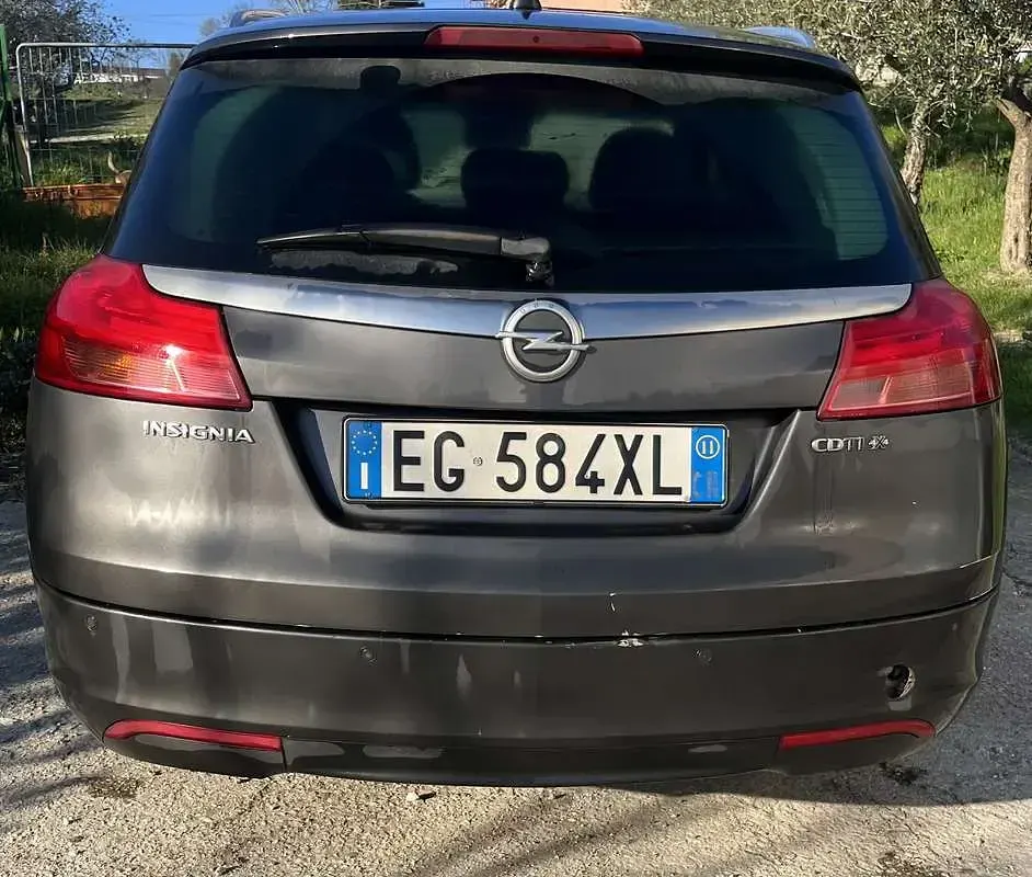 Usata Opel Insignia Cosmo 160 CV (117 kW) 2011 Station wagon