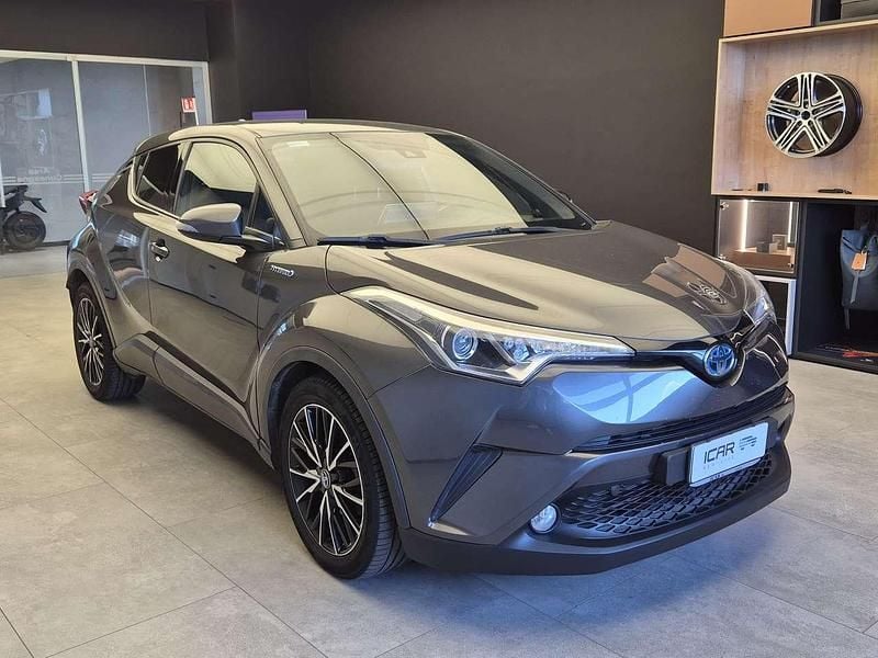 Usata Toyota C-HR Style 98 CV (72 kW) 2017 Grigio scuro met. SUV