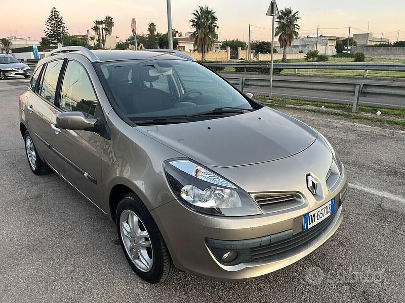 Usata Renault Clio GrandTour 74 CV (54 kW) 2008 Marrone Station wagon