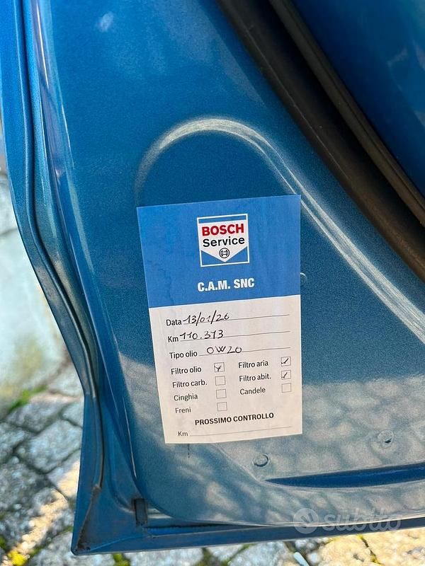 Usata Opel Karl 75 CV (55 kW) 2015 Blu Utilitaria