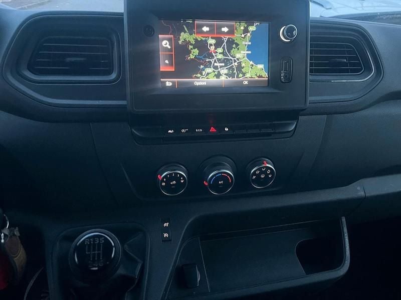 Usata Renault Master 165 CV (121 kW) 2023 Bianco Monovolume