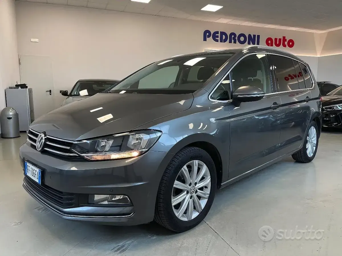 Usata VW Touran Comfortline 150 CV (110 kW) 2016 Grigio delfino Monovolume