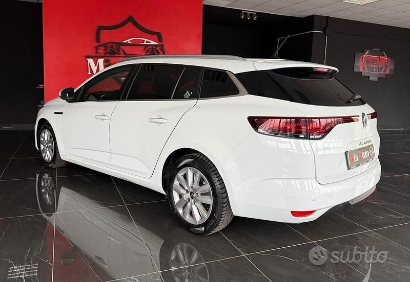 Usata Renault Mégane GrandTour Business 116 CV (85 kW) 2021 Bianco Station wagon