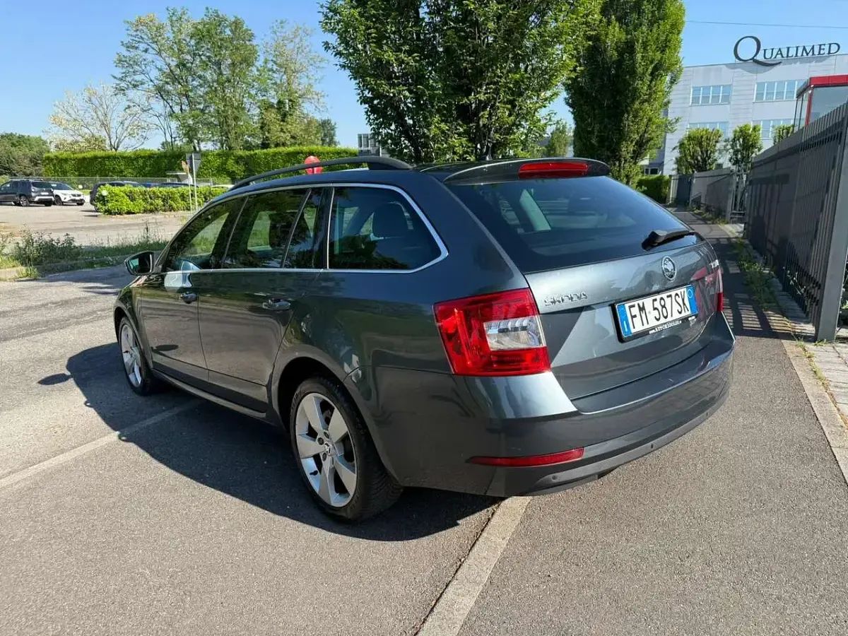 Usata Skoda Octavia Style 116 CV (85 kW) 2017 Grigio Station wagon
