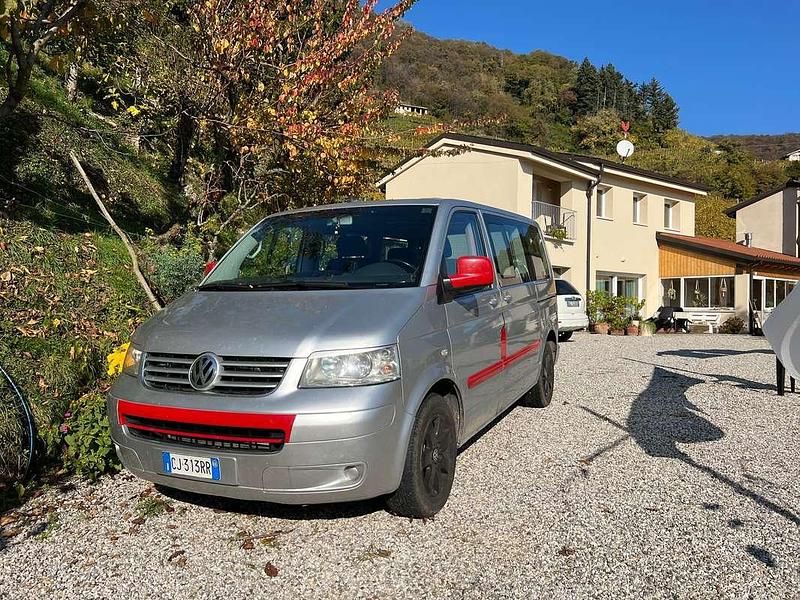 Usata VW Multivan Comfortline 174 CV (127 kW) 2003 Argento Furgone