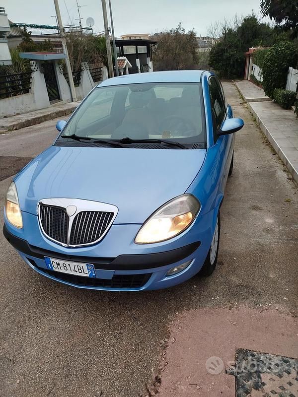 Usata Lancia Ypsilon 2005 Utilitaria